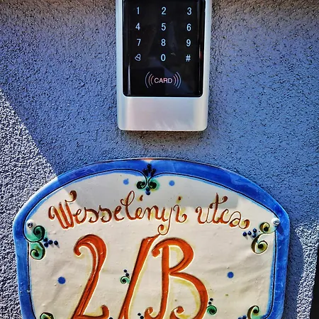 Zoeld Apartmanhaz Balatonboglár