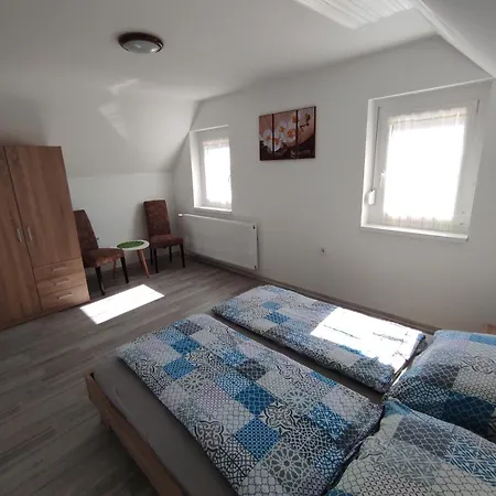 Zoeld Apartmanhaz