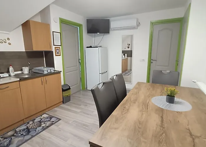 Zoeld Apartmanhaz Apartament