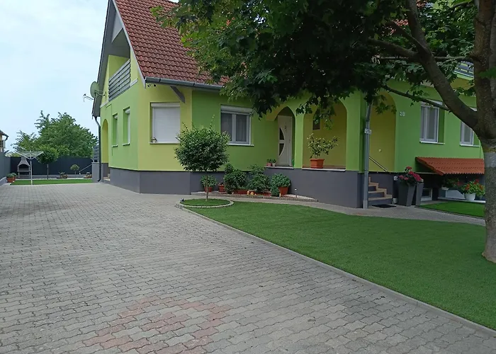 Zoeld Apartmanhaz Apartament *