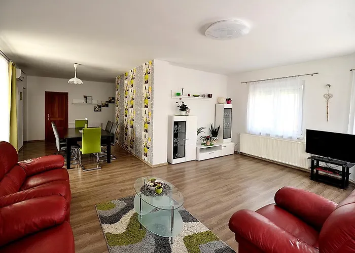 Apartament Zoeld Apartmanhaz *